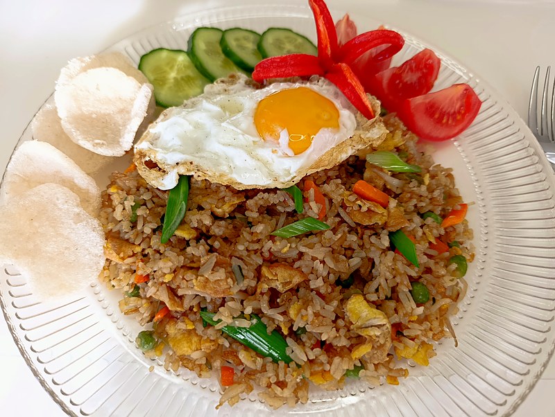 Nasi Goreng classique, cuisine indonésienne à domicile en Gruyère