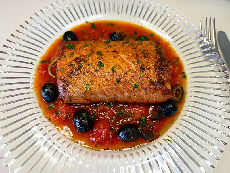 Saumon à la méditerranéenne, cuisine italienne à domicile en Gruyère